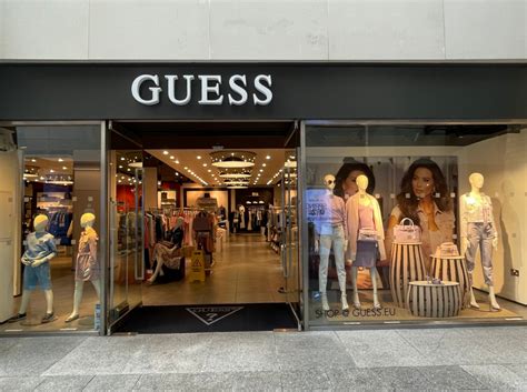 pisa gucci armani guess stores|Find A GUCCI Store Near You .